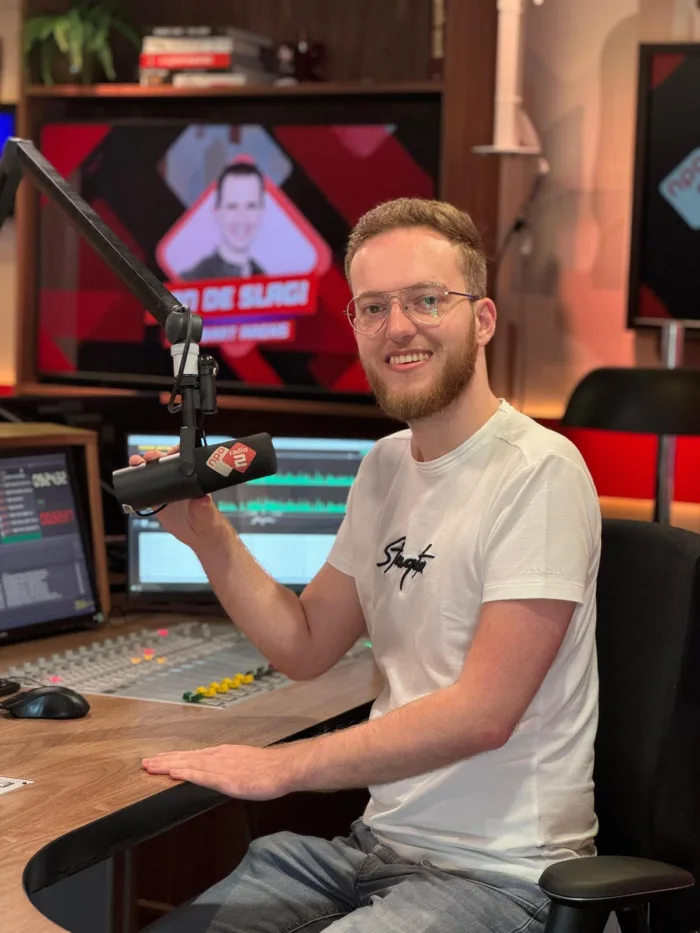 Lucas radio